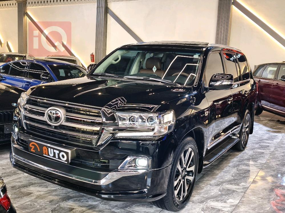 تويوتا لاندكروزر